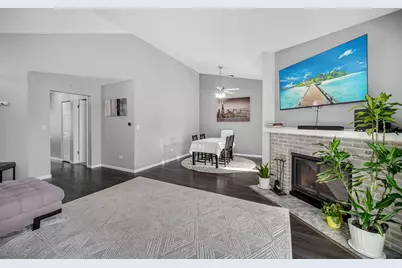 1471 Fairlane Drive #2A, Schaumburg, IL 60193 - Photo 4