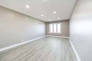 7730 Dempster St, Morton Grove, IL 60053 - Photo 14