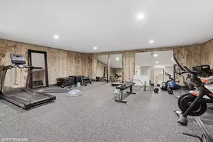 124 St Francis Cir, Oak Brook, IL 60523 - Photo 32