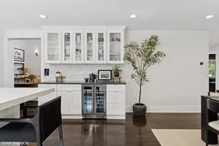 124 St Francis Cir, Oak Brook, IL 60523 - Photo 10
