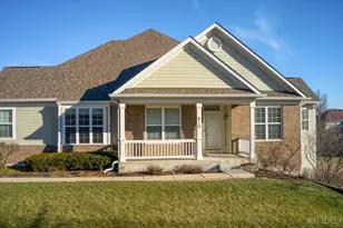 810 Cambridge Dr, Batavia, IL 60510 - Photo 1