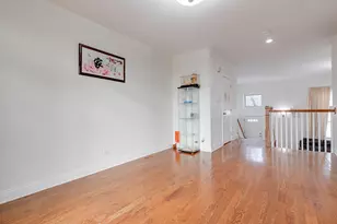 2049 W 34th St, Chicago, IL 60608 - Photo 10