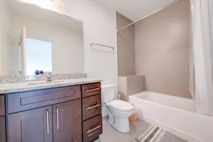 2049 W 34th St, Chicago, IL 60608 - Photo 14