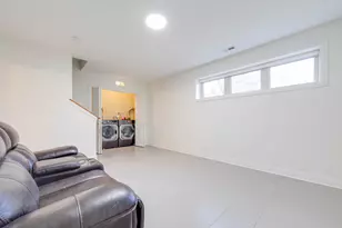 2049 W 34th St, Chicago, IL 60608 - Photo 20