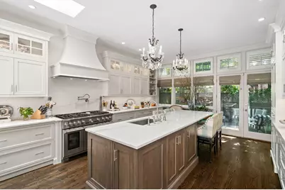 55 E Elm Street, Chicago, IL 60611 - Photo 10