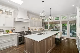 55 E Elm St, Chicago, IL 60611 - Photo 10