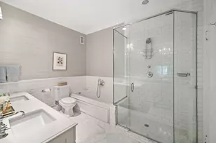 55 E Elm St, Chicago, IL 60611 - Photo 24