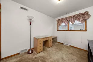 2439 Ernst St, Franklin Park, IL 60131 - Photo 16