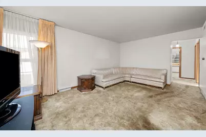 2439 Ernst Street, Franklin Park, IL 60131 - Photo 4