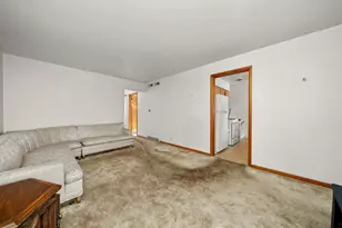 2439 Ernst St, Franklin Park, IL 60131 - Photo 6