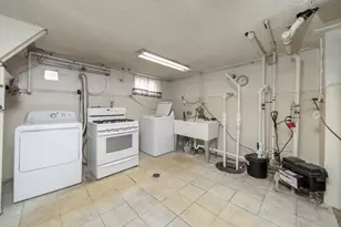 2439 Ernst St, Franklin Park, IL 60131 - Photo 20