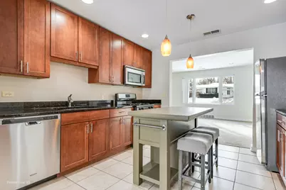 226 Charlotte Place, Mundelein, IL 60060 - Photo 4