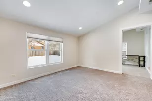 226 Charlotte Pl, Mundelein, IL 60060 - Photo 14