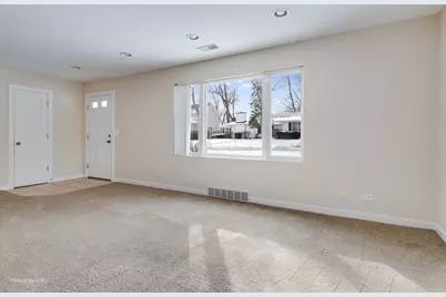 226 Charlotte Place, Mundelein, IL 60060 - Photo 6