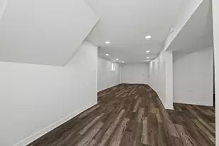 7832 S Paxton Ave, Chicago, IL 60649 - Photo 44