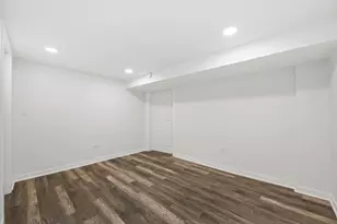 7832 S Paxton Ave, Chicago, IL 60649 - Photo 38