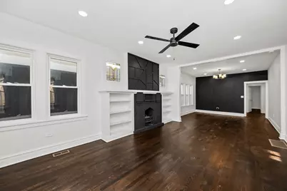 7832 S Paxton Avenue, Chicago, IL 60649 - Photo 4