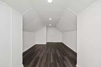 7832 S Paxton Avenue, Chicago, IL 60649 - Photo 34