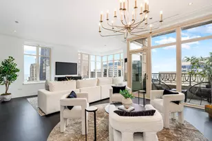 118 E Erie St, Chicago, IL 60611 - Photo 4