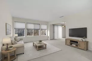 148 Locksley Dr, Streamwood, IL 60107 - Photo 2