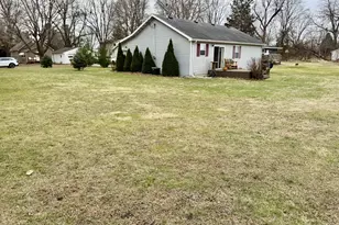 406 Edwards St, Granville, IL 61326 - Photo 2