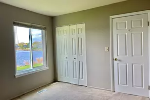 370 Springlake Ln, Aurora, IL 60504 - Photo 12