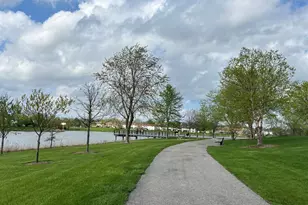 370 Springlake Ln, Aurora, IL 60504 - Photo 24