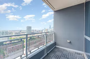 1901 S Calumet Ave, Chicago, IL 60616 - Photo 18