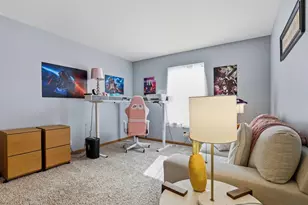 2306 Willow Lakes Dr, Plainfield, IL 60586 - Photo 10