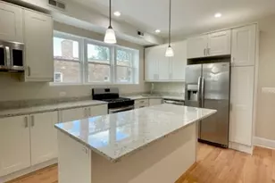 5506 N Glenwood Ave, Chicago, IL 60640 - Photo 2