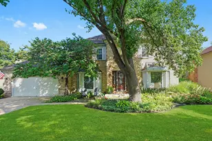 289 Winding Creek Dr, Naperville, IL 60565 - Photo 1