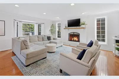 289 Winding Creek Drive, Naperville, IL 60565 - Photo 10