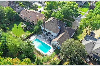 289 Winding Creek Drive, Naperville, IL 60565 - Photo 2