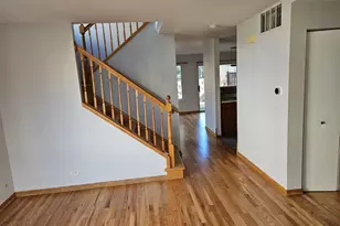 10 Ronan Ct, Lake in the Hills, IL 60156 - Photo 2