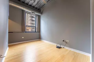 1910 S Indiana Ave, Chicago, IL 60616 - Photo 16