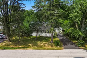 16608 Sawyer Ave, Markham, IL 60428 - Photo 2