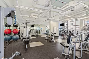 655 W Irving Park Rd, Chicago, IL 60613 - Photo 18