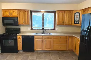 5252 Arquilla Dr, Richton Park, IL 60471 - Photo 2