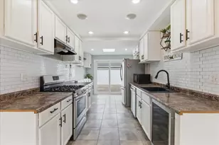 7802 W Victoria St, Chicago, IL 60631 - Photo 4