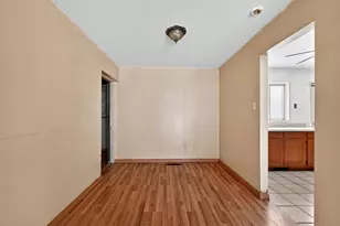 231 Farragut St, Park Forest, IL 60466 - Photo 16