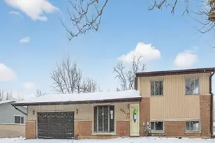 231 Farragut St, Park Forest, IL 60466 - Photo 2