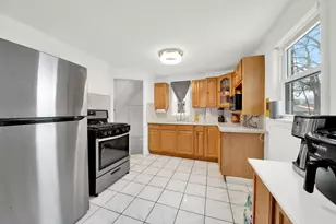 3431 S 58th Ave, Cicero, IL 60804 - Photo 8