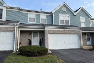 953 Old Oak Cir, Algonquin, IL 60102 - Photo 1