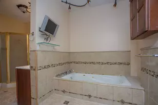 7637 S Phillips Ave, Chicago, IL 60649 - Photo 20