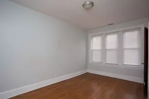 7637 S Phillips Ave, Chicago, IL 60649 - Photo 18