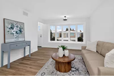 7624 W Ainslie Street, Harwood Heights, IL 60706 - Photo 2