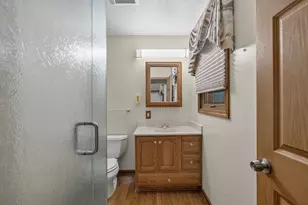 27W084 Fleming Dr, Winfield, IL 60190 - Photo 18