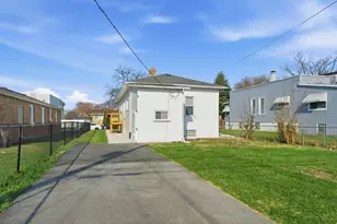 639 S 12th Ave, Maywood, IL 60153 - Photo 18