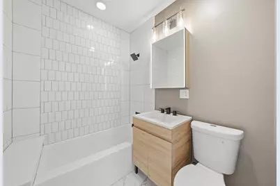 639 S 12th Avenue, Maywood, IL 60153 - Photo 6