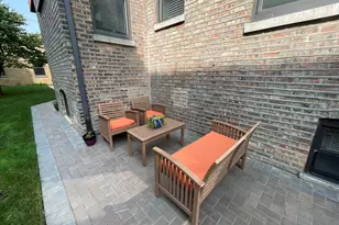 2112 N Sawyer Ave, Chicago, IL 60647 - Photo 28